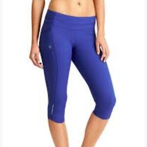 Athleta XS‎ Dobby Be Free Knicker Purple/Blue Athletic Capri Leggings
